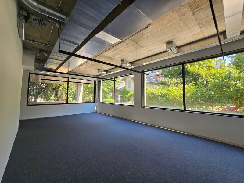 LA LAC TOWER: 3 luxurious new offices and 3 warehouses for sale (2)