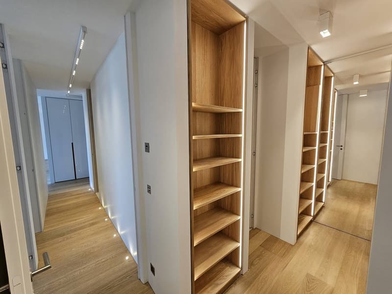 The LAC Tower promotion: More than 3 apartments and 1 exceptional attic still available. (21)