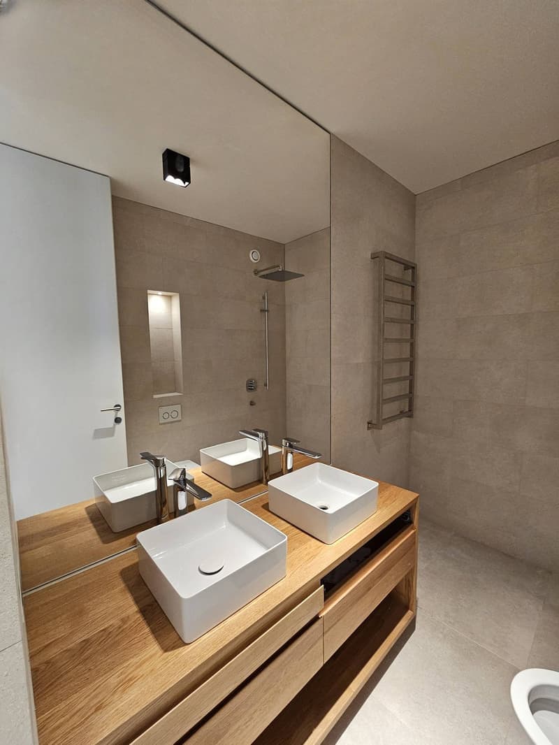 The LAC Tower promotion: More than 3 apartments and 1 exceptional attic still available. (17)