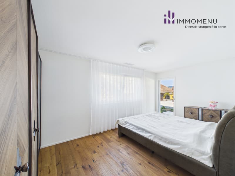Appartement-maisonnette moderne de 4,5 pièces avec jardin sud et vue sur les montagnes (10)