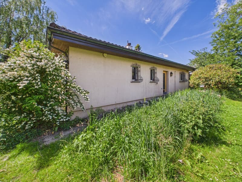 Maison individuelle dépendante avec charme, calme et potentiel de développement attractif (4)