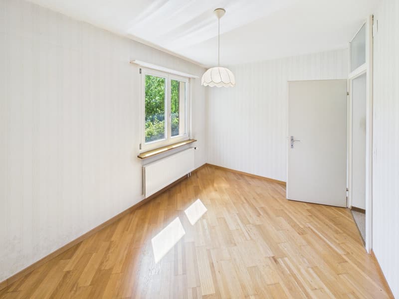 Freistehendes Einfamilienhaus mit Charme, Ruhe und attraktivem Entwicklungspotenzial (9)