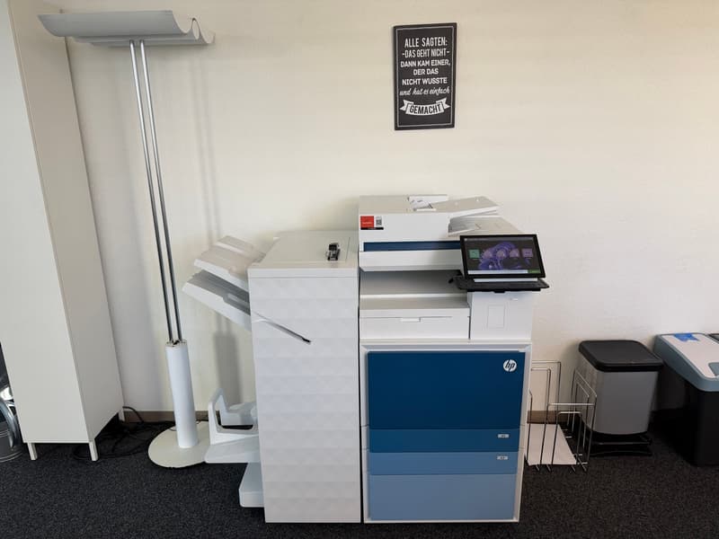 Arbeitsplatz in modernem Büro zu vermieten (3)