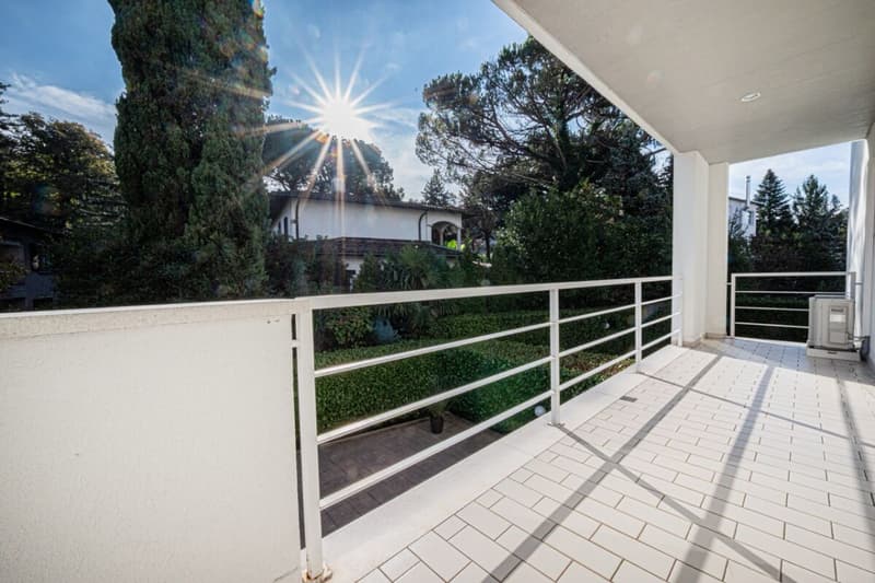 Grosszügige Duplex-Wohnung mit grossem Garten und maximaler Privatsphäre in Montagnola – Collina d’Oro (10)