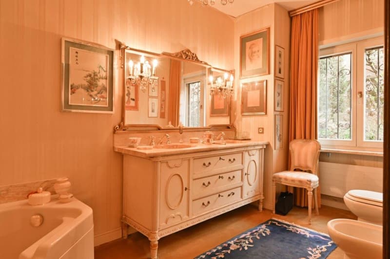 Maison de maître avec piscine dans un emplacement exclusif (13)