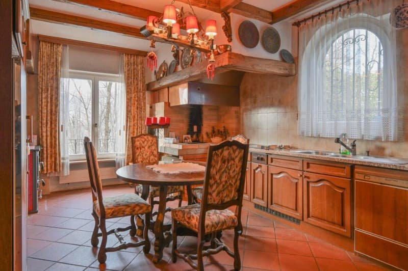 Maison de maître avec piscine dans un emplacement exclusif (8)