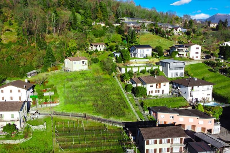 Propriété au bord du lac avec projet de construction approuvé (3)