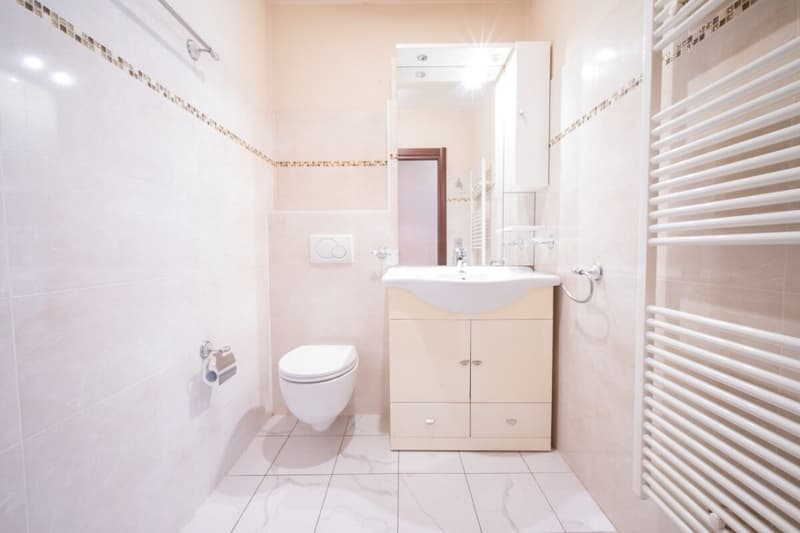 Casa con grande giardino e appartamento per ospiti (11)
