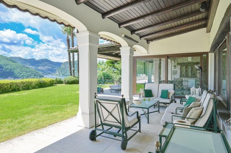 Splendida villa con fascino mediterraneo, piscina e fantastica vista lago (5)