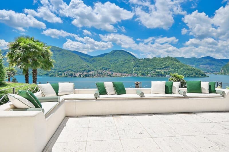 Splendida villa con fascino mediterraneo, piscina e fantastica vista lago (2)