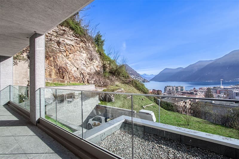 Moderno appartamento con vista lago in zona tranquilla (8)
