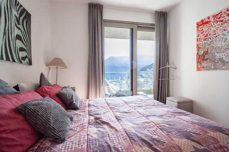Moderno appartamento con vista lago in zona tranquilla (6)