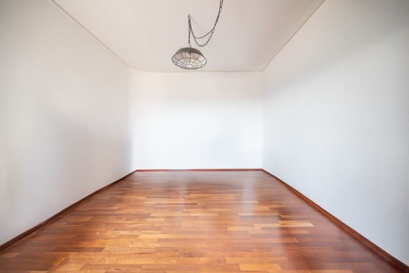 Komfortable Wohnung mit zwei Balkonen und überdachtem Parkplatz (5)