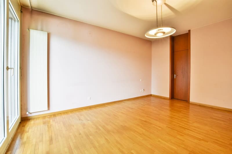 Renommierte Wohnung in Wohngegend (8)