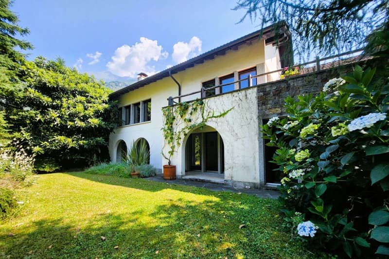 Single-family house with large spectacular garden (1)