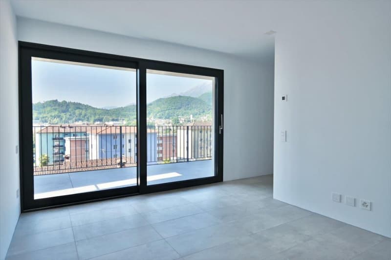 Penthouse with Large Terraces in a New Residential Development (5)