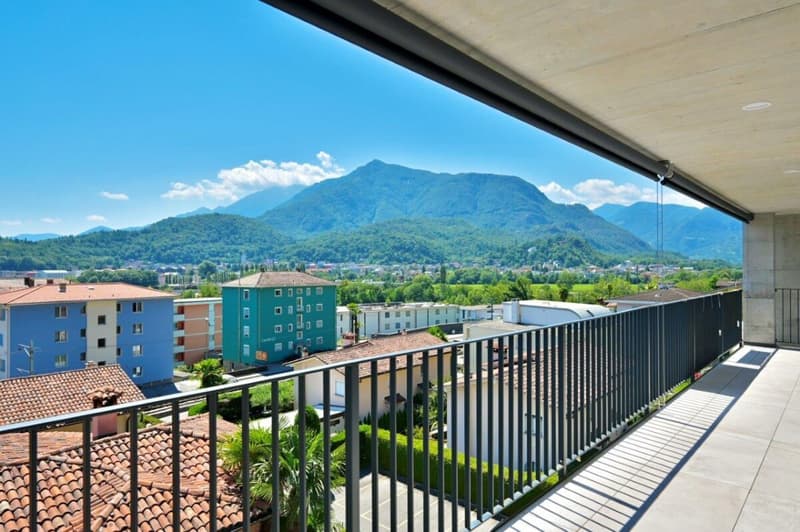 Penthouse with Large Terraces in a New Residential Development (3)