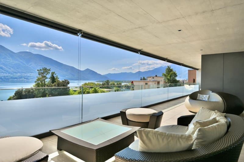 Ampio e lussuoso attico duplex con spettacolare vista lago (13)