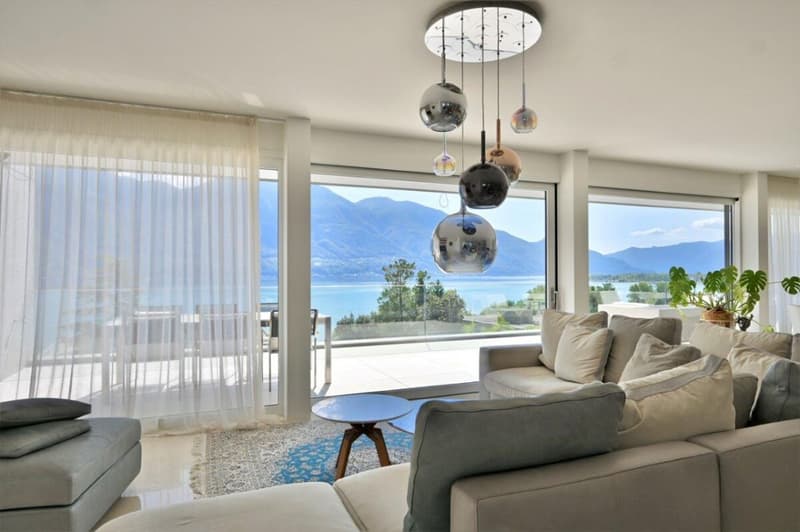 Ampio e lussuoso attico duplex con spettacolare vista lago (5)