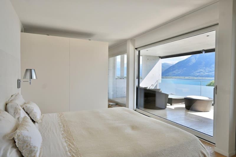 Ampio e lussuoso attico duplex con spettacolare vista lago (12)