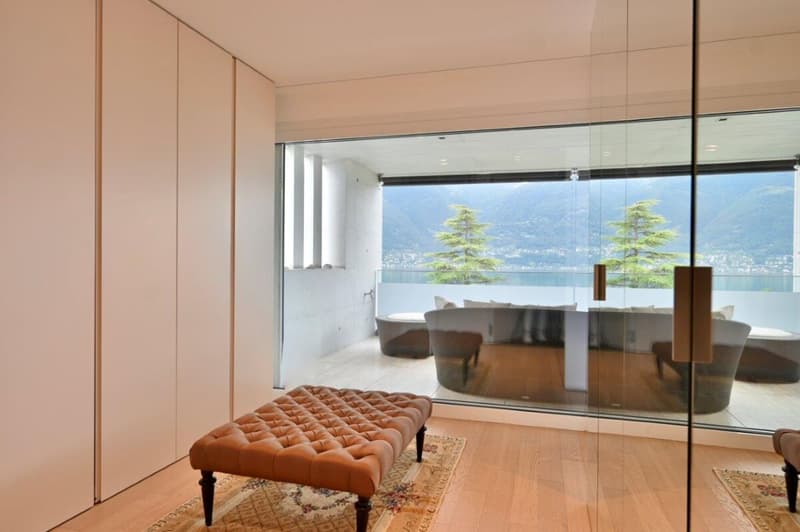 Ampio e lussuoso attico duplex con spettacolare vista lago (14)