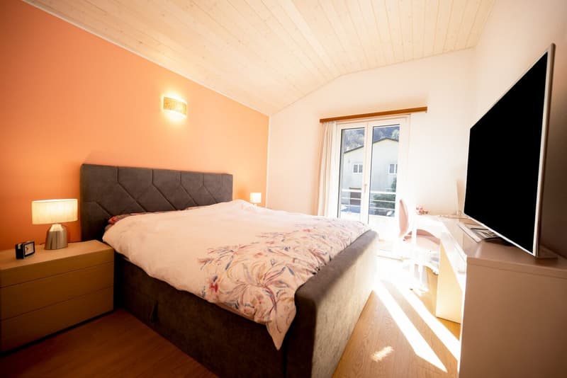 Exclusive villa with large garden (11)