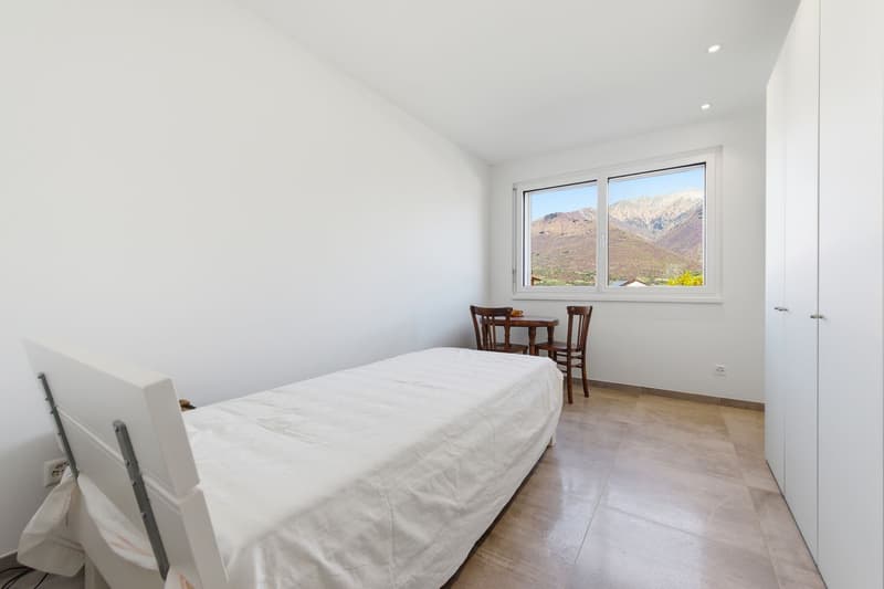 Magnificent two-family house with panoramic views and garden (12)