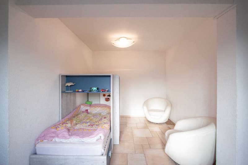 Splendida villa suddivisa in tre appartamenti indipendenti (17)