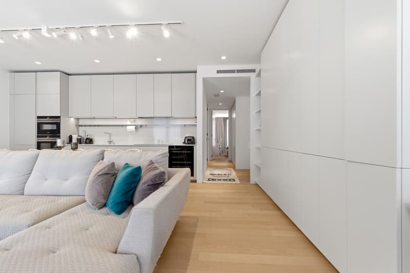 Contemporary elegance just steps away from Parco Ciani and the lakeside (2)