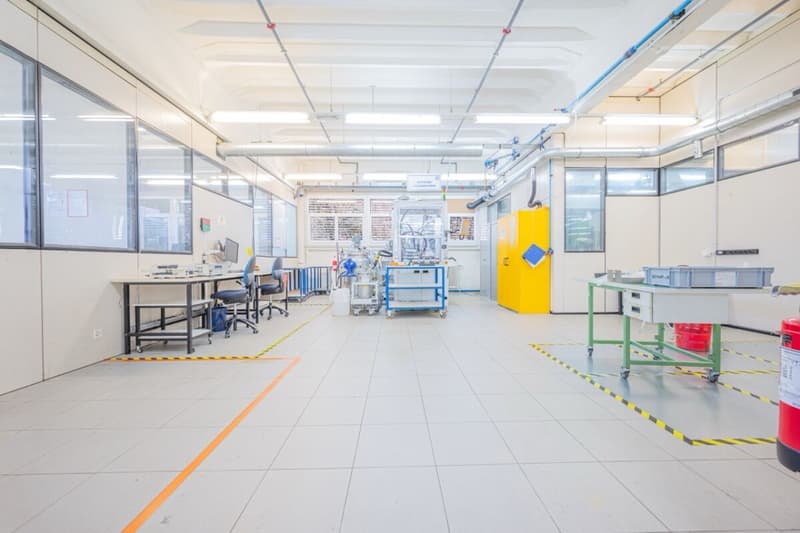 Large modular and divisible commercial space (15)