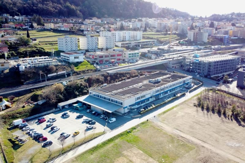 Large modular and divisible commercial space (2)