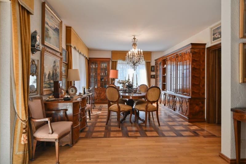 Prestigious stately villa with pool in an exclusive location (3)