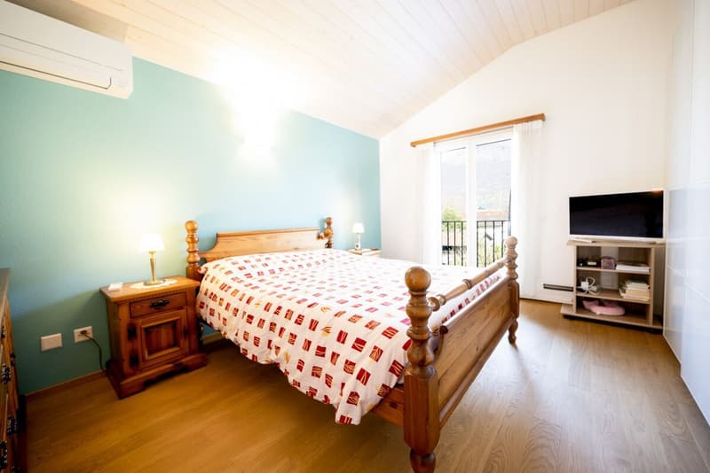 Exklusive Villa mit grossem Garten (12)