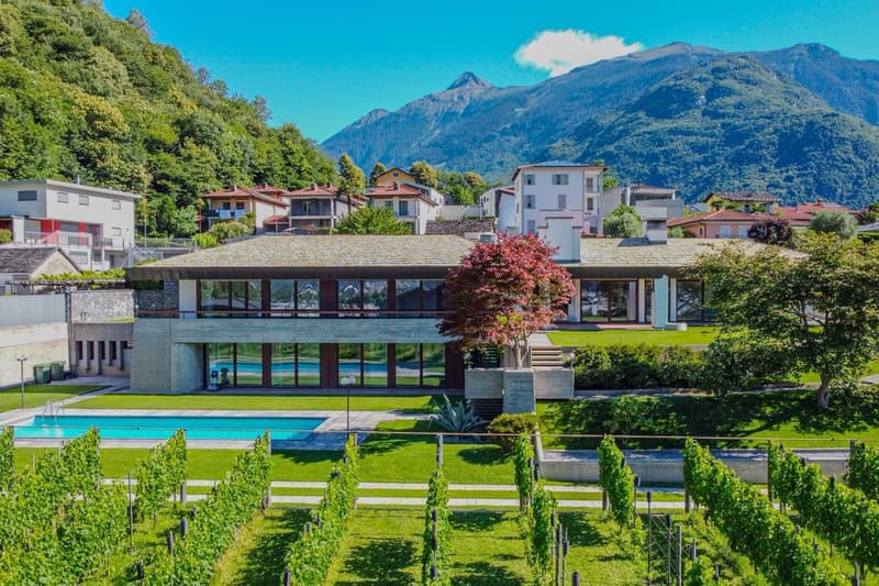 Villa exclusive avec piscine dans un emplacement privilégié (3)
