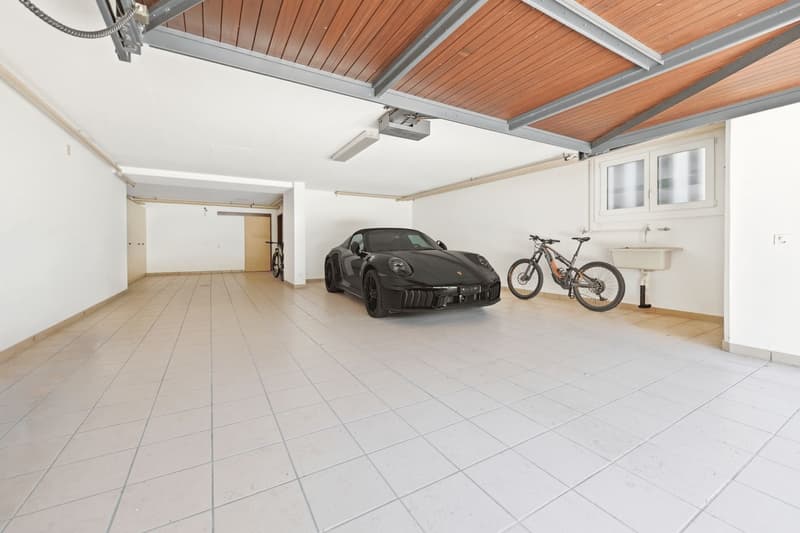 Exklusive Villa mit Pool an privilegierter Lage (11)