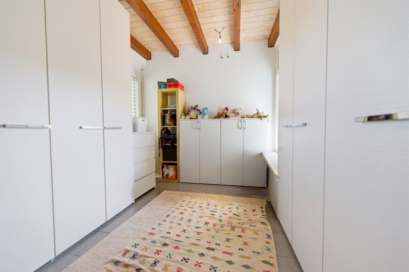 Casa spaziosa e luminosa con vista panoramica, giardino e grande mansarda (9)