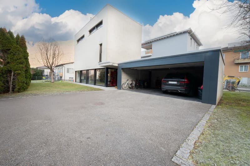 Moderne und helle Villa in ruhiger Wohnlage (13)