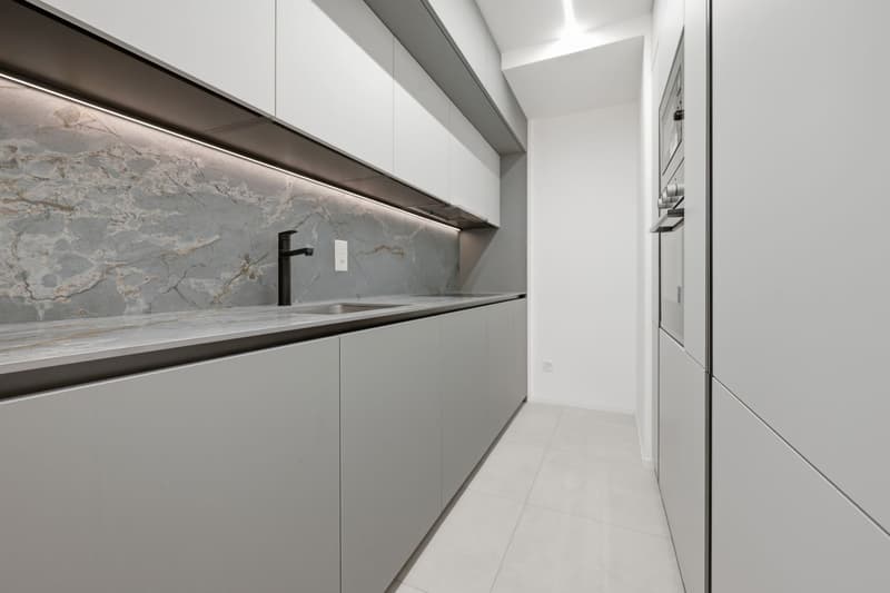 Elegantes 3.5-Zimmer-Wohnung komplett renoviert im historischen Zentrum von Ascona (2)