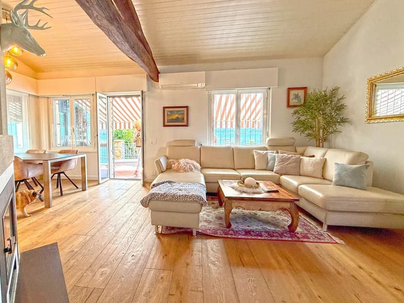 Your Future Lakefront Home: A Unique Opportunity with Private Boathouse (5)
