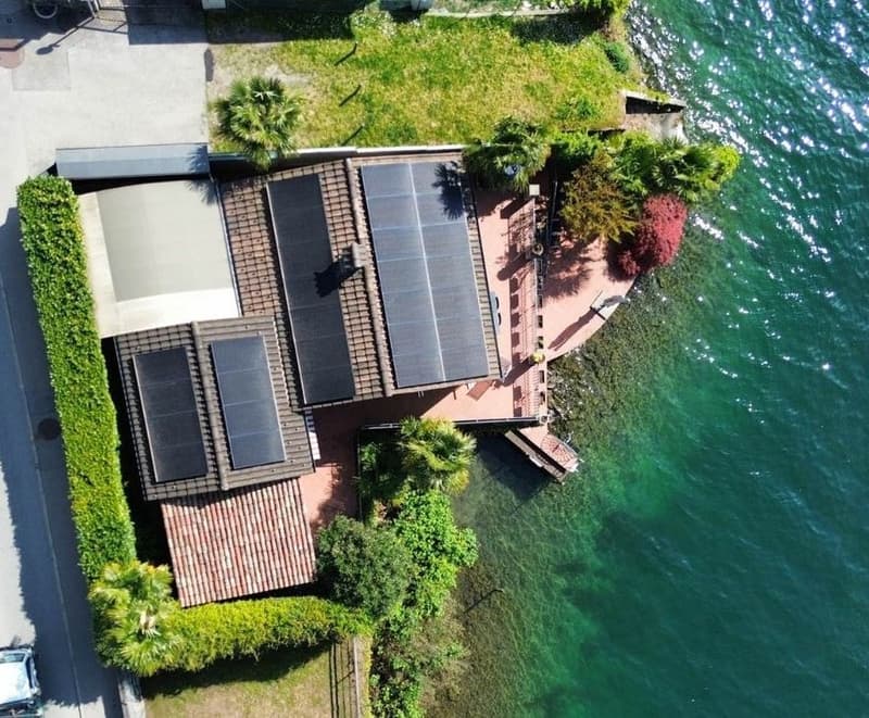 Your Future Lakefront Home: A Unique Opportunity with Private Boathouse (9)