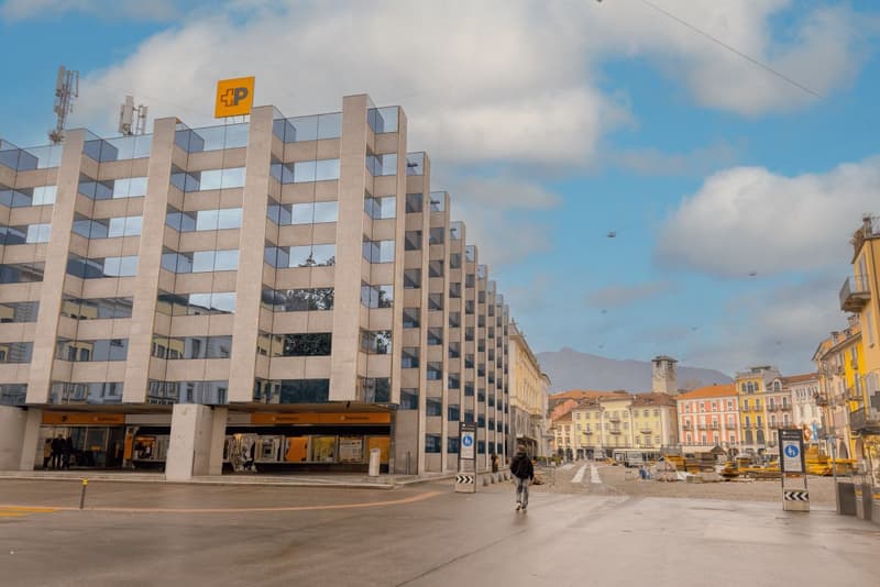 Ampi spazi commerciali modulabili (1)