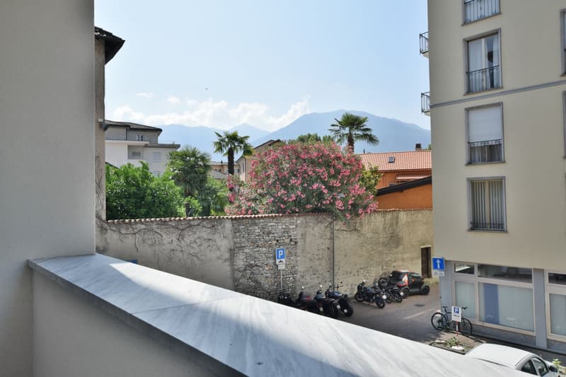 Affittasi luminoso 2.5 locali rinnovato (1)