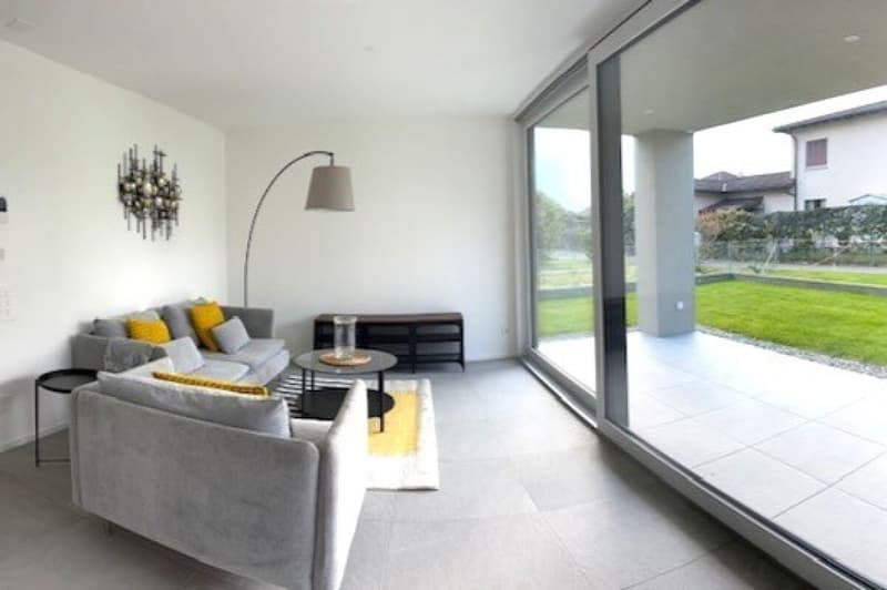 Appartement élégant de 2,5 pièces en location pour la première fois (2)