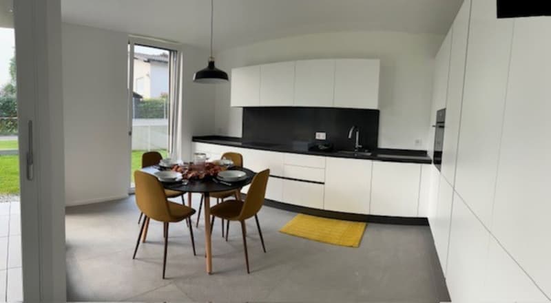 Appartement élégant de 2,5 pièces en location pour la première fois (1)