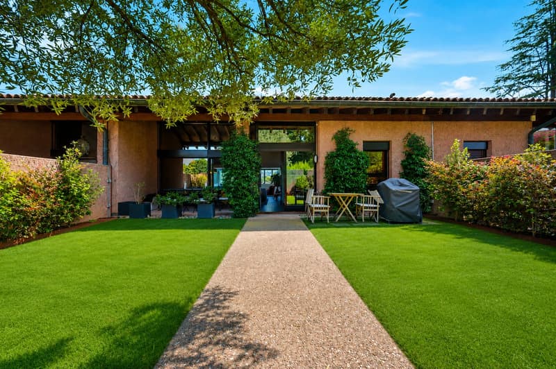 Elegante appartamento su tre livelli in contesto prestigioso (4)