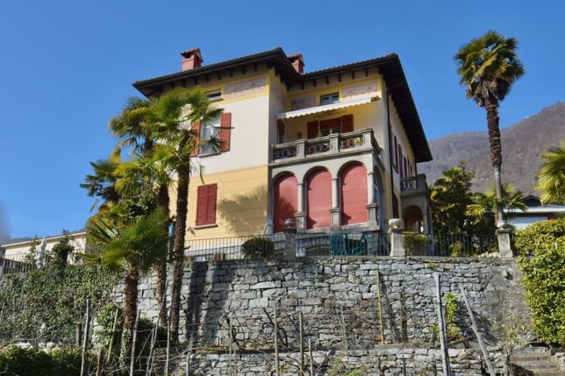 Maison multifamiliale historique avec terrain dans un excellent emplacement (4)