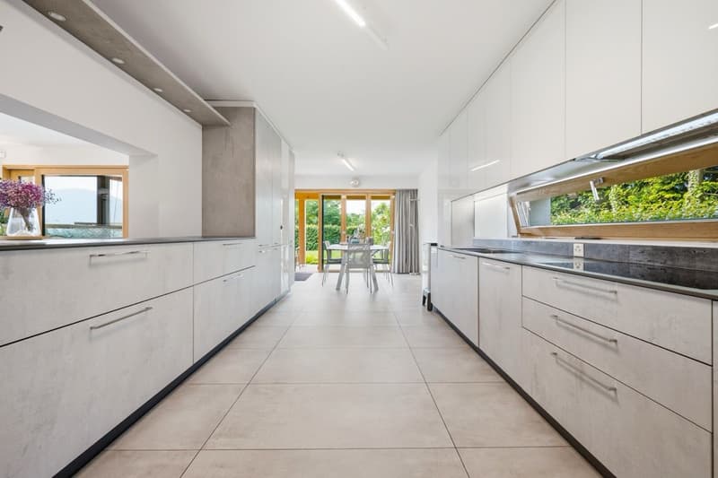 Elegante, zeitgenössische Villa mit großzügigem Garten, Swimmingpool und Terrassen (6)