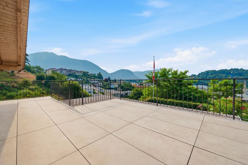 Elegante, zeitgenössische Villa mit großzügigem Garten, Swimmingpool und Terrassen (2)