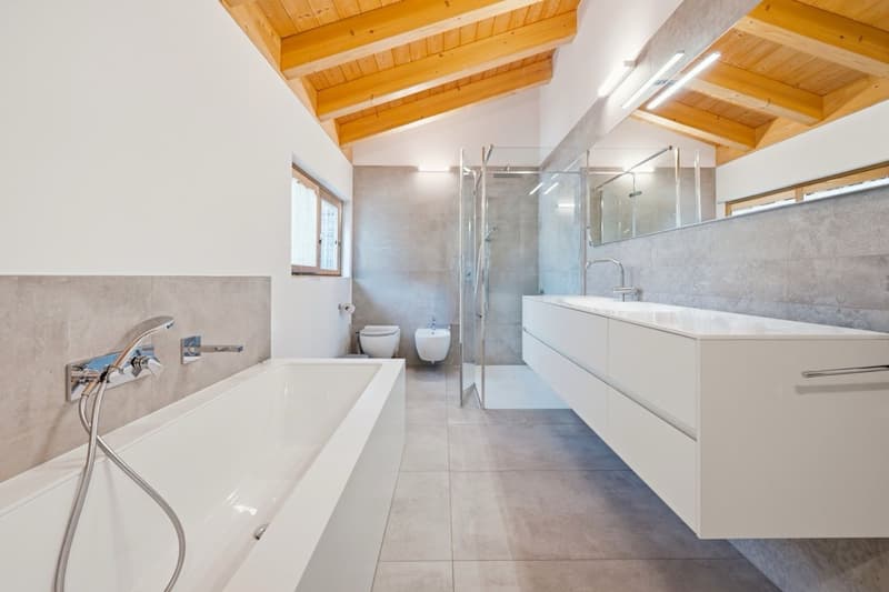 Elegante, zeitgenössische Villa mit großzügigem Garten, Swimmingpool und Terrassen (3)