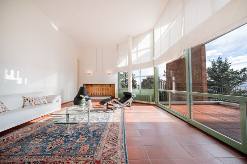 Villa mit ikonischer Architektur, Panoramablick (2)